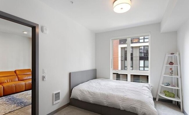 Building Photo - New New New Beautiful Totem Lake/Kirkland Condo for Rent!