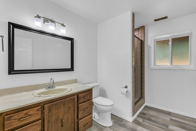 Building Photo - Three bedroom plus bonus room, and 2.5 bat...