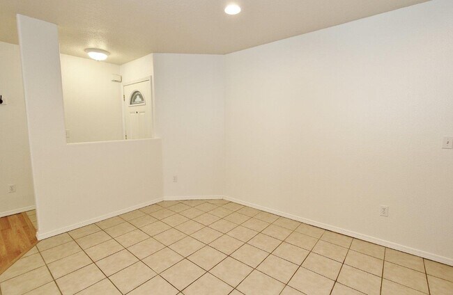 Building Photo - 1208 N Chesire Dr Kuna