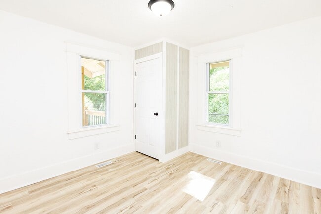 Building Photo - 203 E Vassar St