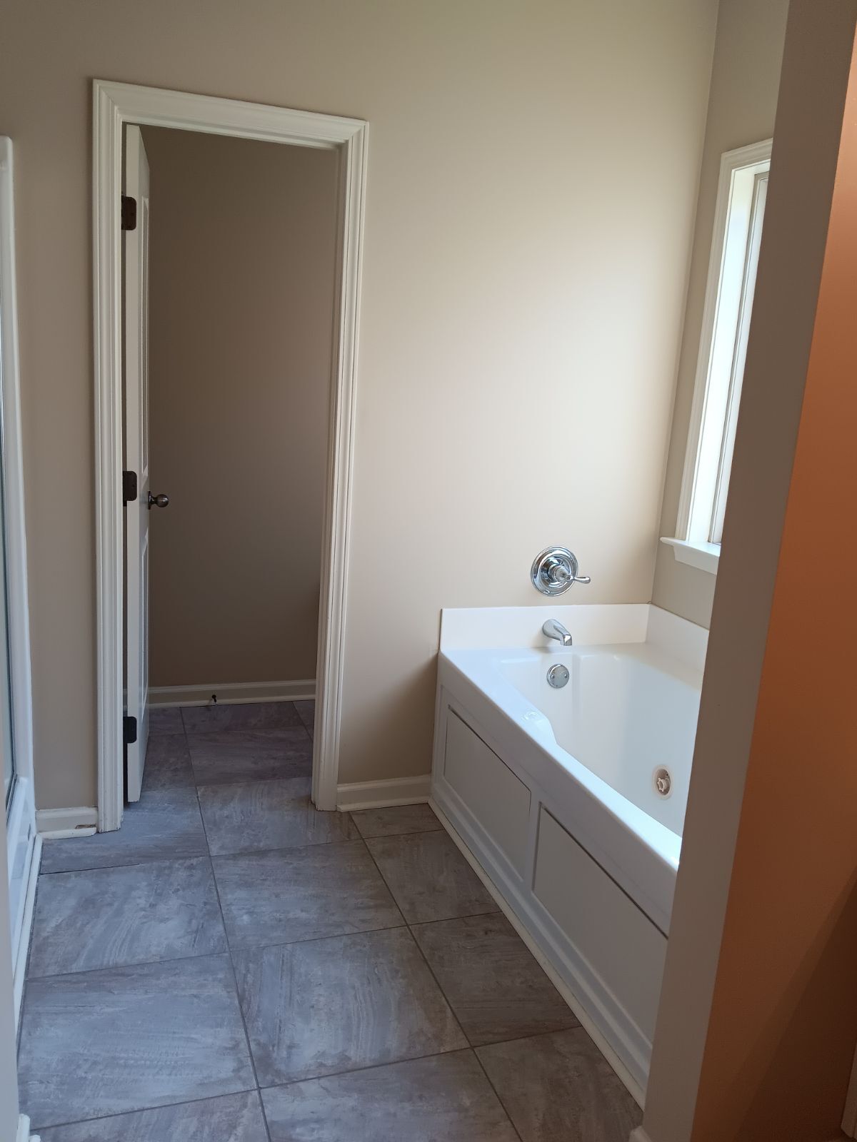 Master bathroom(3) - 1007 Meriweather Dr
