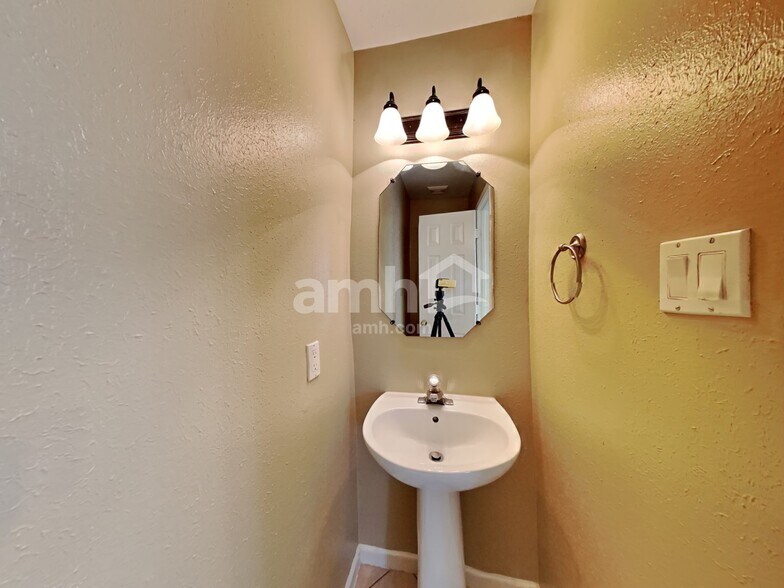 Building Photo - 31106 Perlican Dr