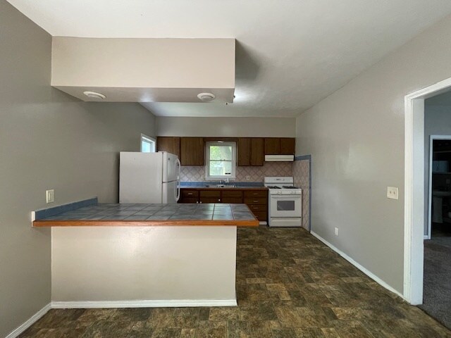 Building Photo - 504 W Navarre St