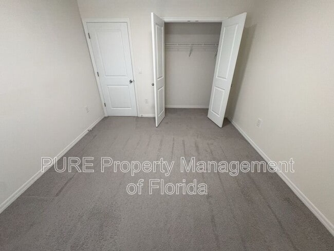 Building Photo - 618 SE 65th Terrace