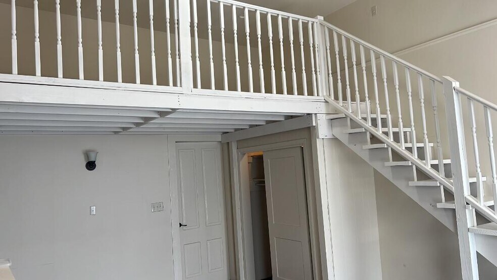 Building Photo - 3111 Magazine St