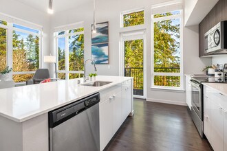 Building Photo - SKY Sammamish