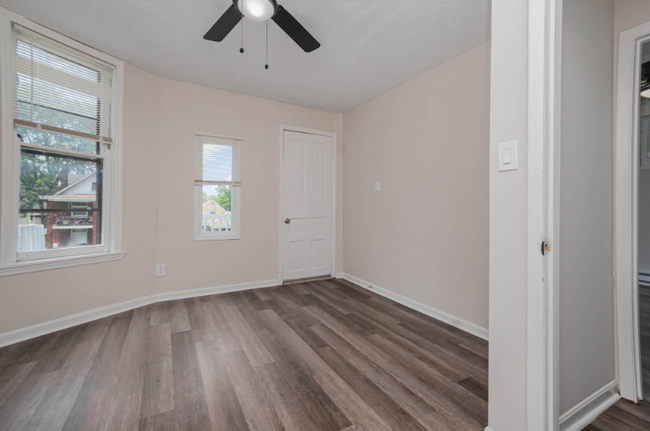 Building Photo - 3030 Cleinview Ave