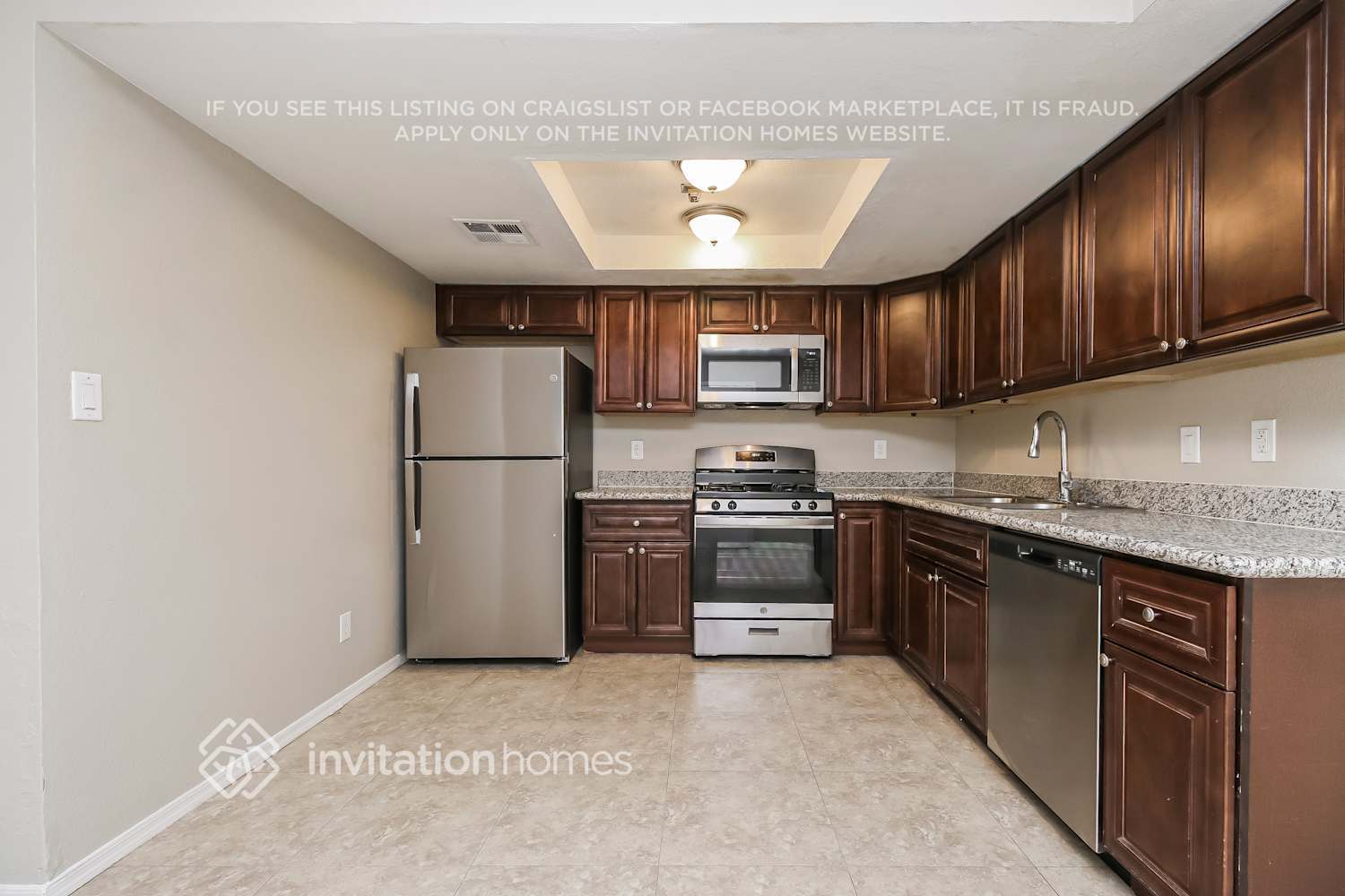 Building Photo - 611 E Gable Ave