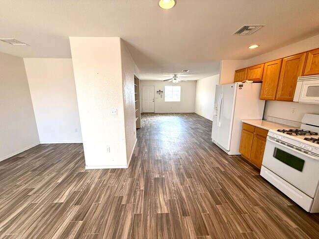 Building Photo - Charming 3-Bedroom Home Near Rotary Park for Rent!