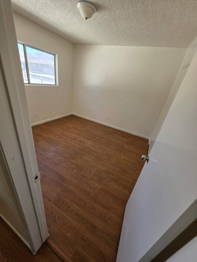 Building Photo - 3114 N Garey Ave