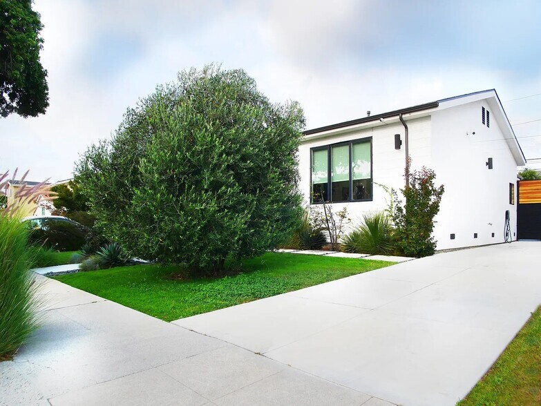 Building Photo - 3744 Somerset Dr