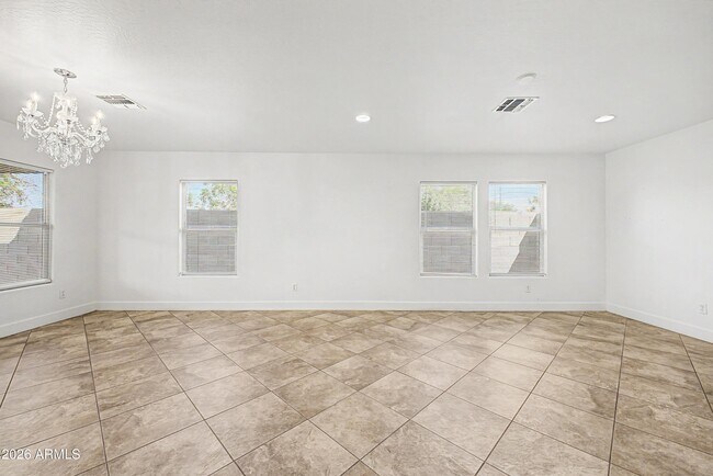 Building Photo - 16332 W Moreland St
