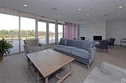 Building Photo - 35 Rosebrook Pl
