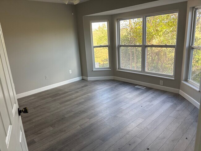 Building Photo - 140 Autumn Oaks Dr