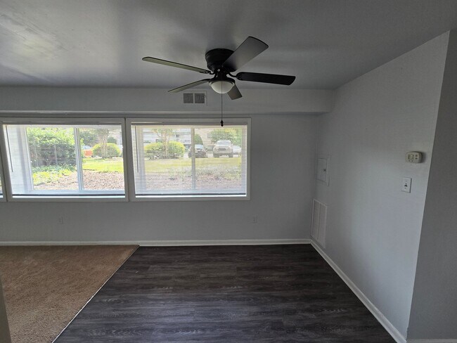 Building Photo - 5606 Crenshaw Rd