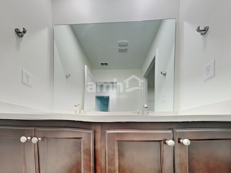 Building Photo - 12325 Paperbark Pl