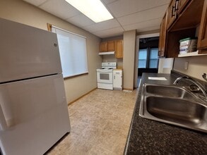 Building Photo - 410 Sherman Street