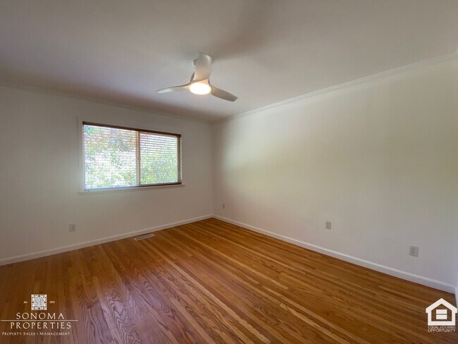 Building Photo - Lovely 3bd/2ba Home in Sonoma!