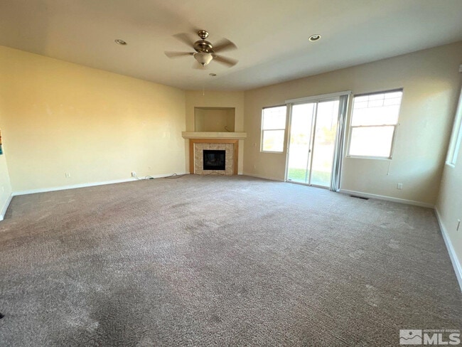 Building Photo - 5555 Sawgrass Ln