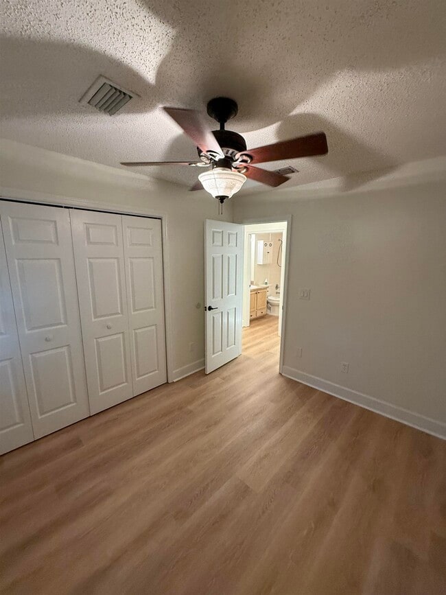 Building Photo - 4305 Snoopy Ln