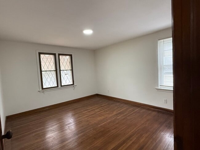 Building Photo - Charming 3 beds 1.5 baths in Columbus!