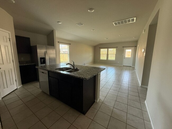 Building Photo - 5701 Madelyn Dr