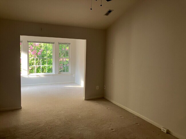 Building Photo - Elegant Gated Townhome with Sunroom Extension in Piedmont | 3 Bedrooms | 2 Full & 2 Half Baths