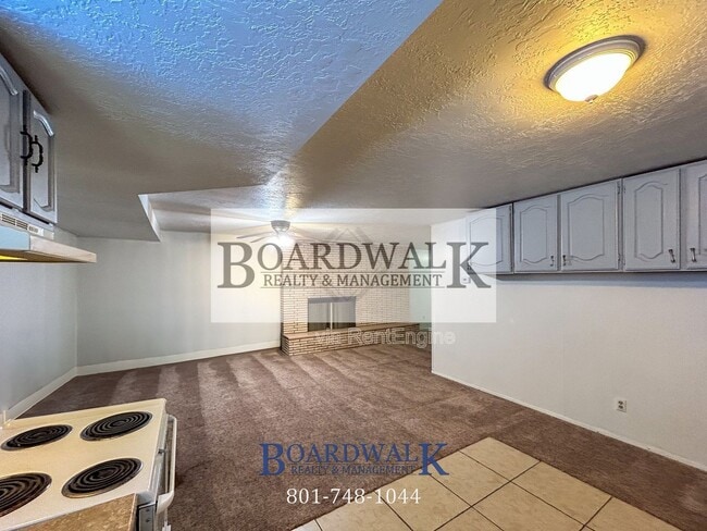 Building Photo - 1528 E 8640 S