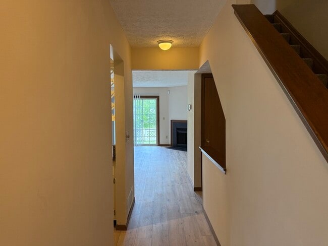 Building Photo - 5894 Aqua Bay Dr