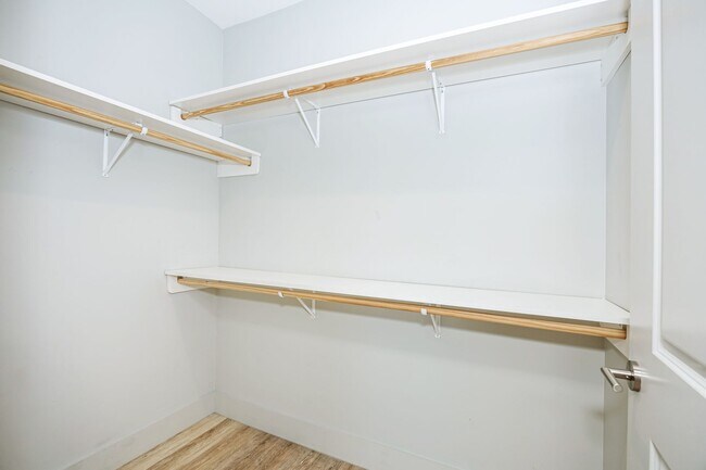 Building Photo - Beautiful 2-Bedroom Condo at The Inlet
