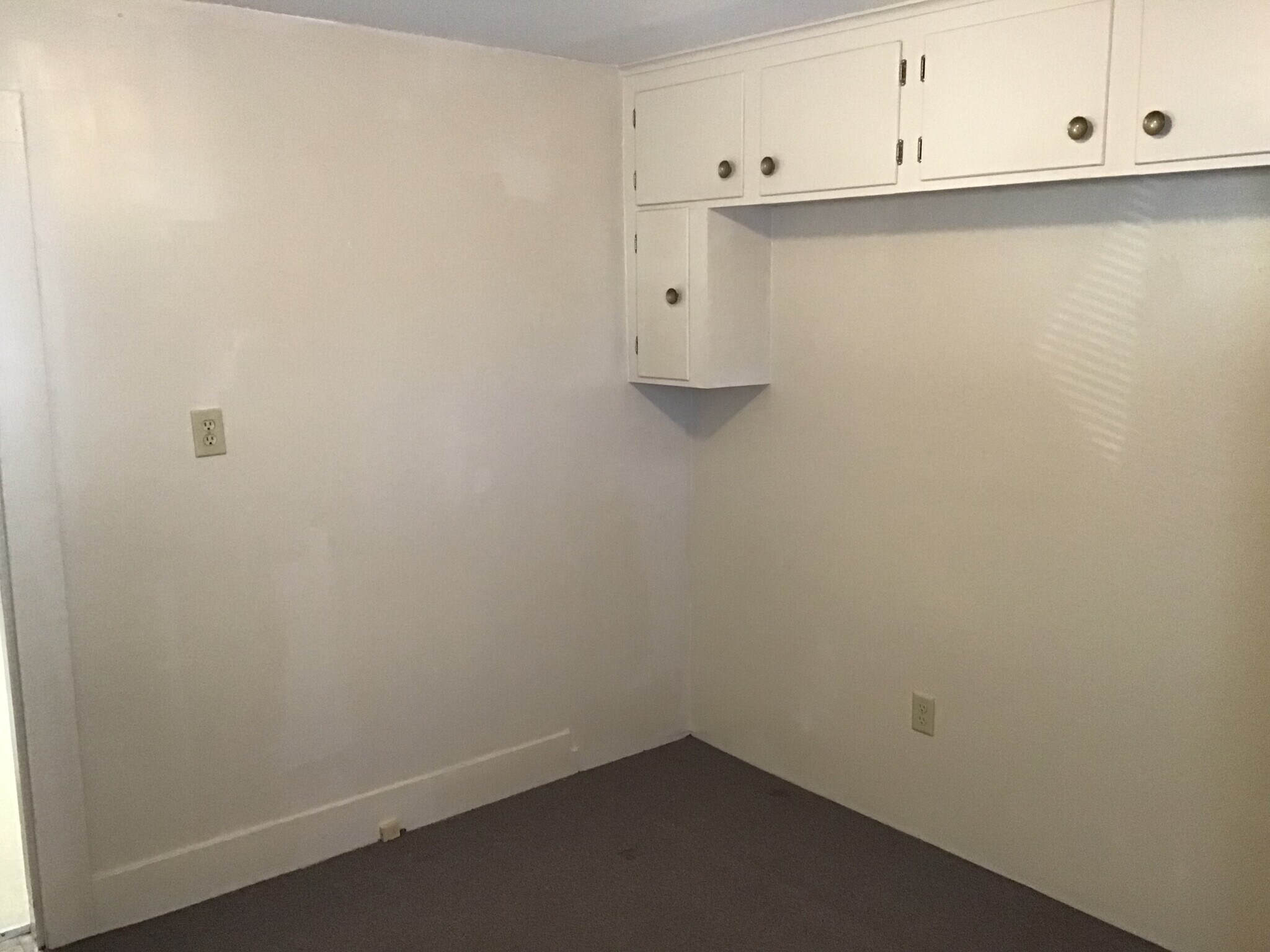 Spare rear entry room - 143 Prospect St