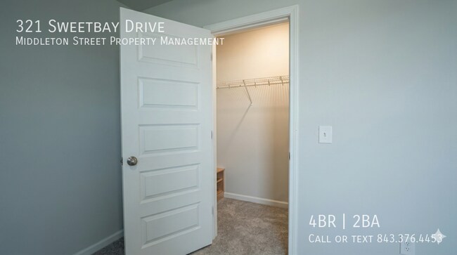 Building Photo - 321 Sweetbay Dr