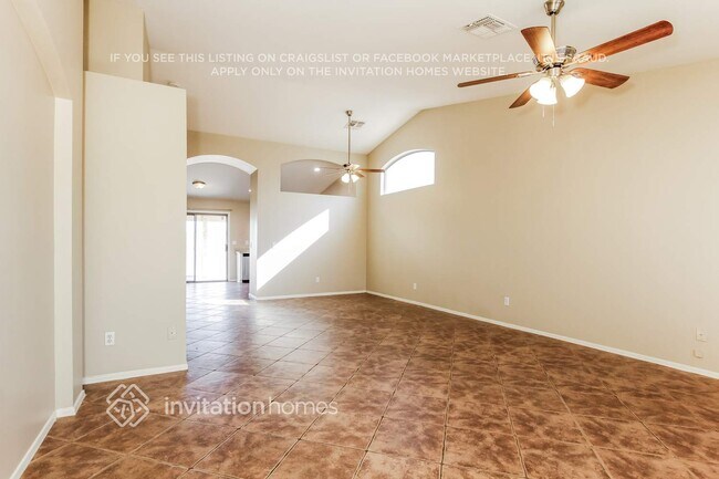 Building Photo - 8703 N 112th Ave