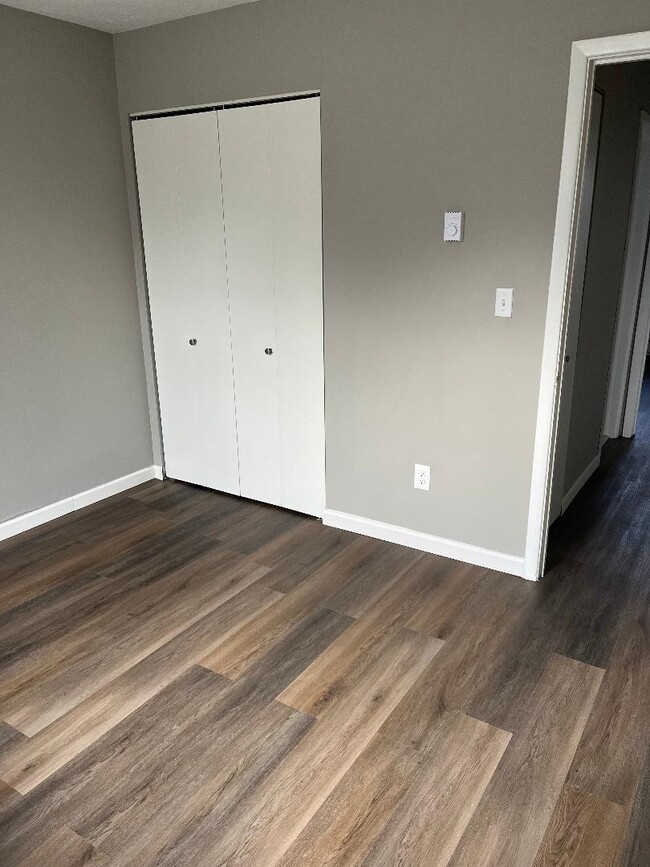 Building Photo - 1516 Avery St