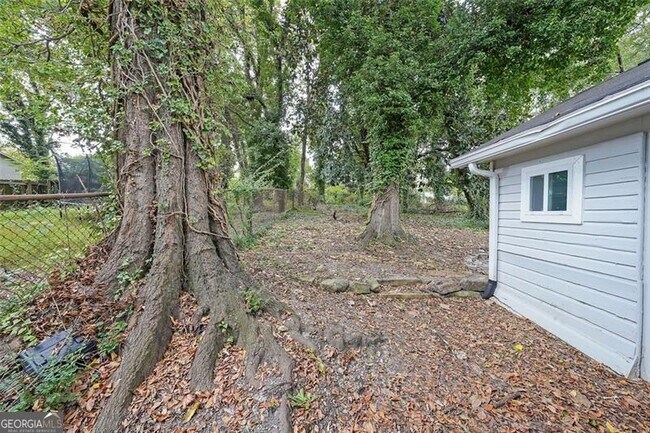 Building Photo - 983 Harwell St NW