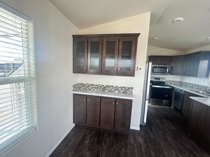 Building Photo - 530 S Alma School Rd