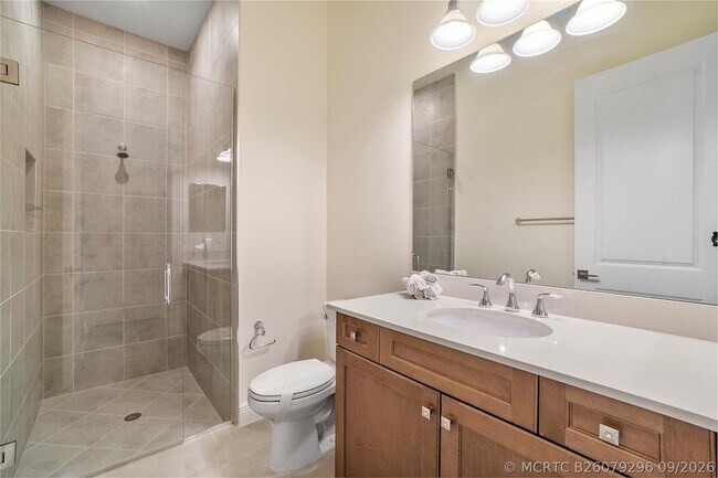 Building Photo - 11785 Waterway Cir