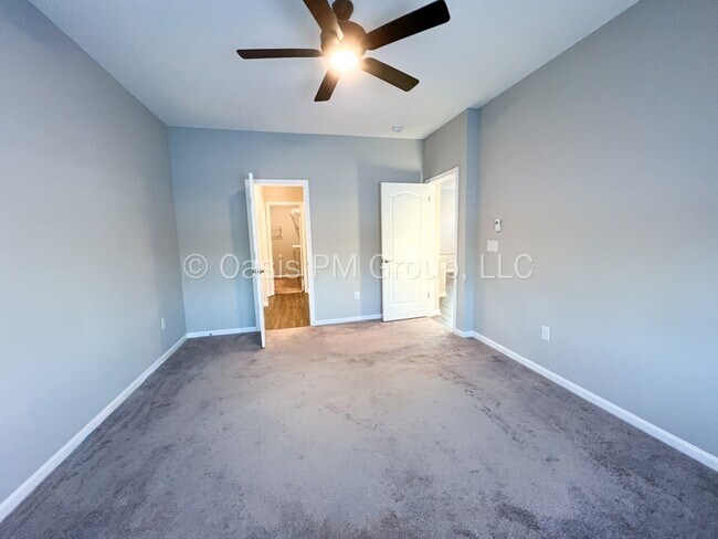 Building Photo - 521 Rochdale Run