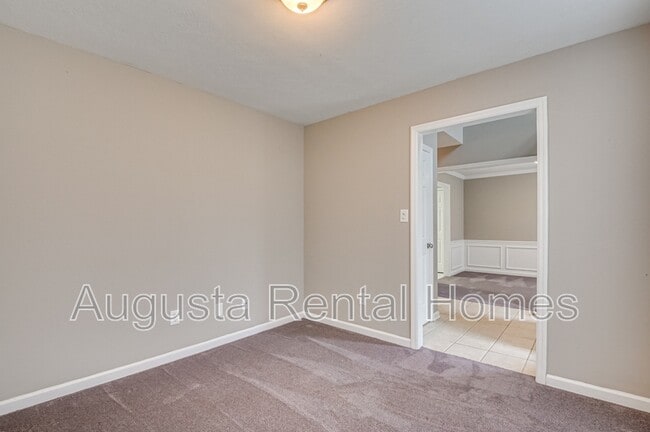 Building Photo - 4866 Orchard Hill Dr