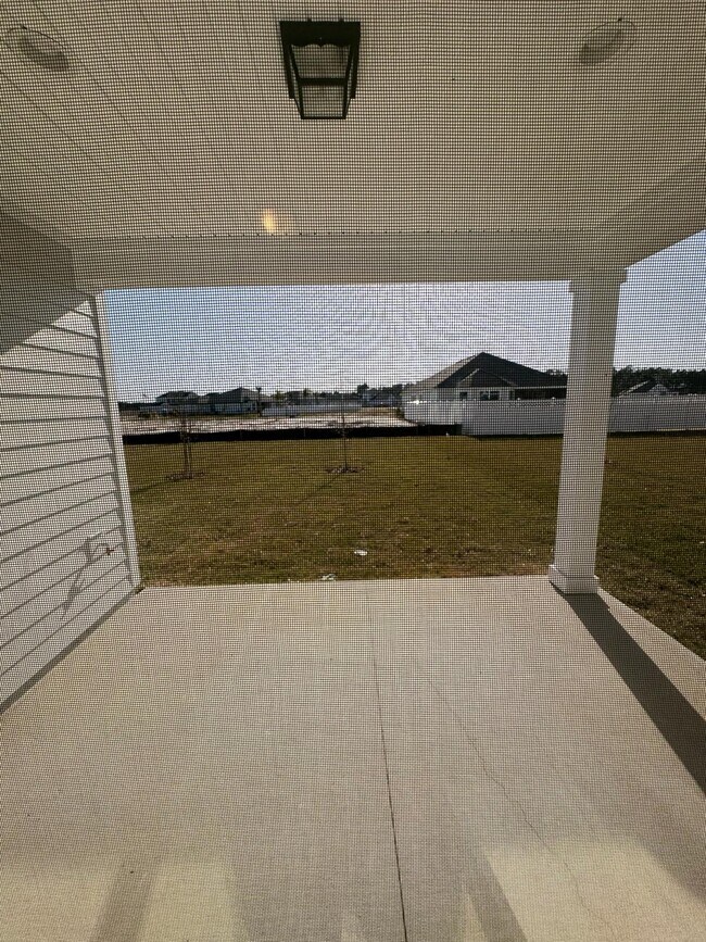 Building Photo - 572 Silver Landing Dr