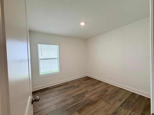 Building Photo - 10423 Plumbago Ln