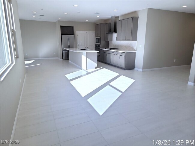 Building Photo - 299 Stradella Pl