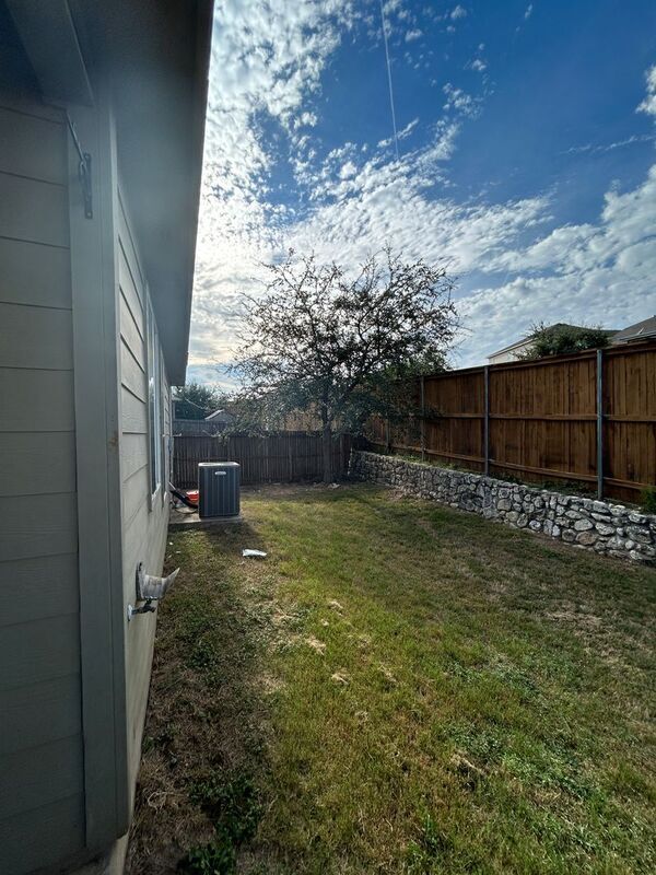 Building Photo - 7635 Paraiso Haven