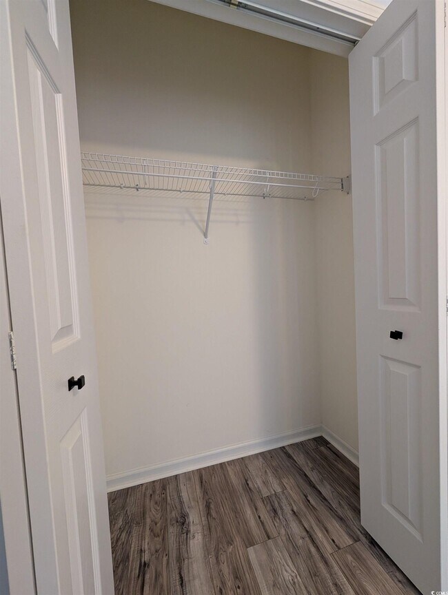 Building Photo - 822 Sail Ln