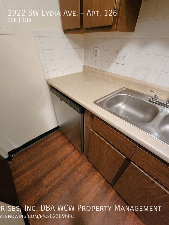 Building Photo - 2922 SW Lydia Ave