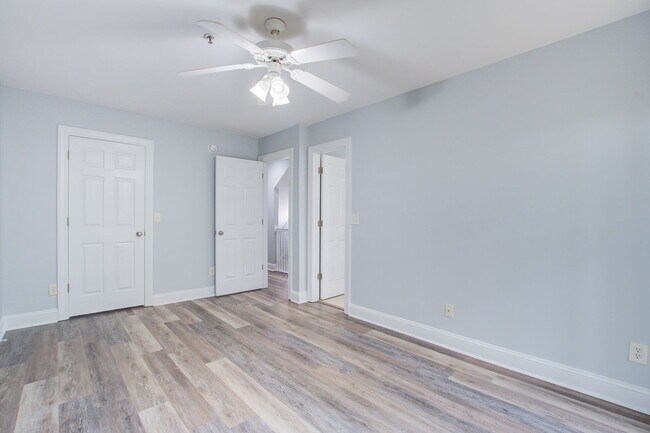 Building Photo - 4902 Lake Palmetto Ln