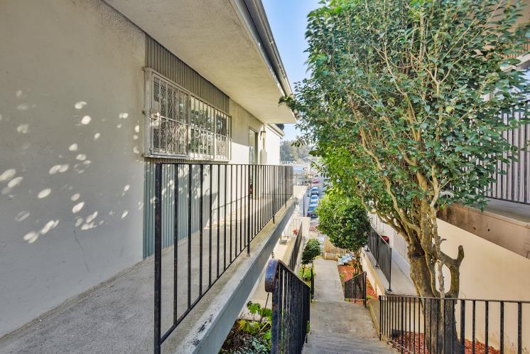 Building Photo - 750 Bacon St