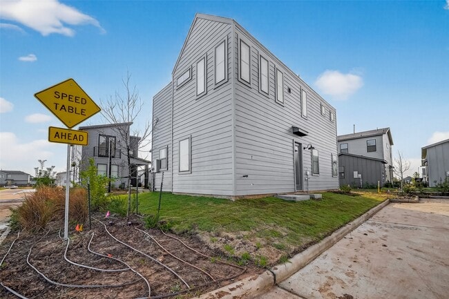 Building Photo - 3241 Loam Ln