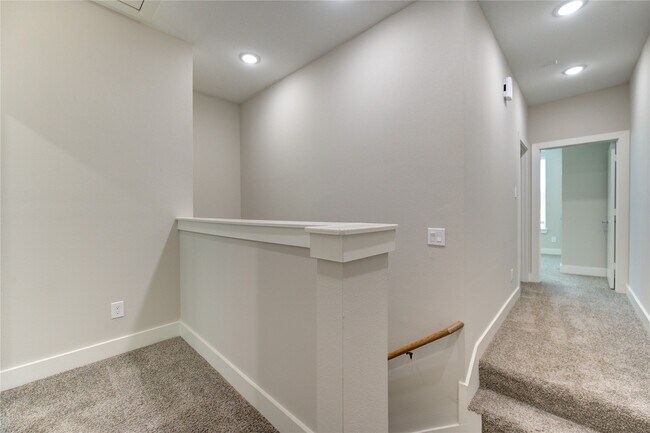 Building Photo - 4536 Sunflower St