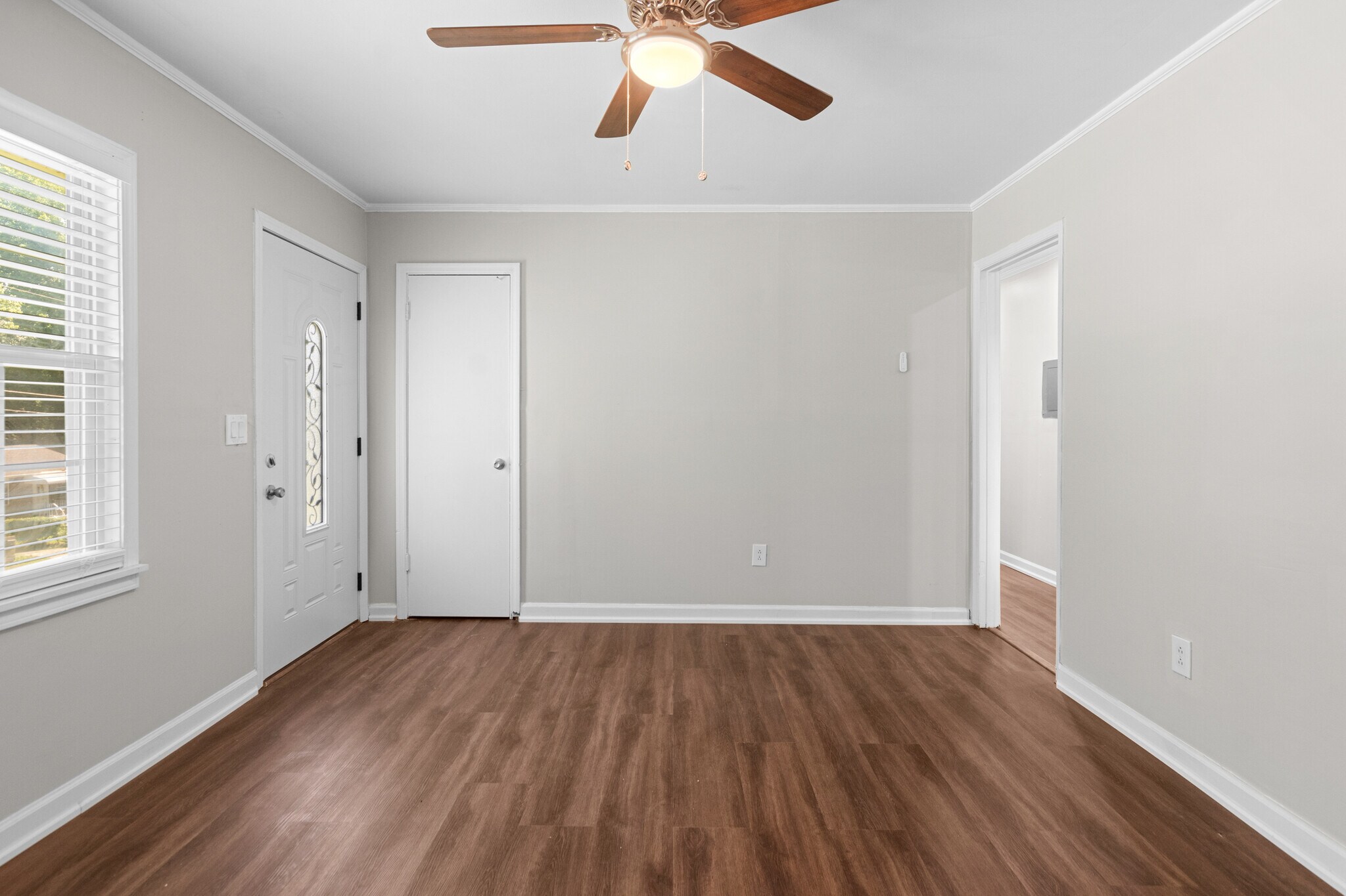 Living Room - 1380 Plaza Ave SW